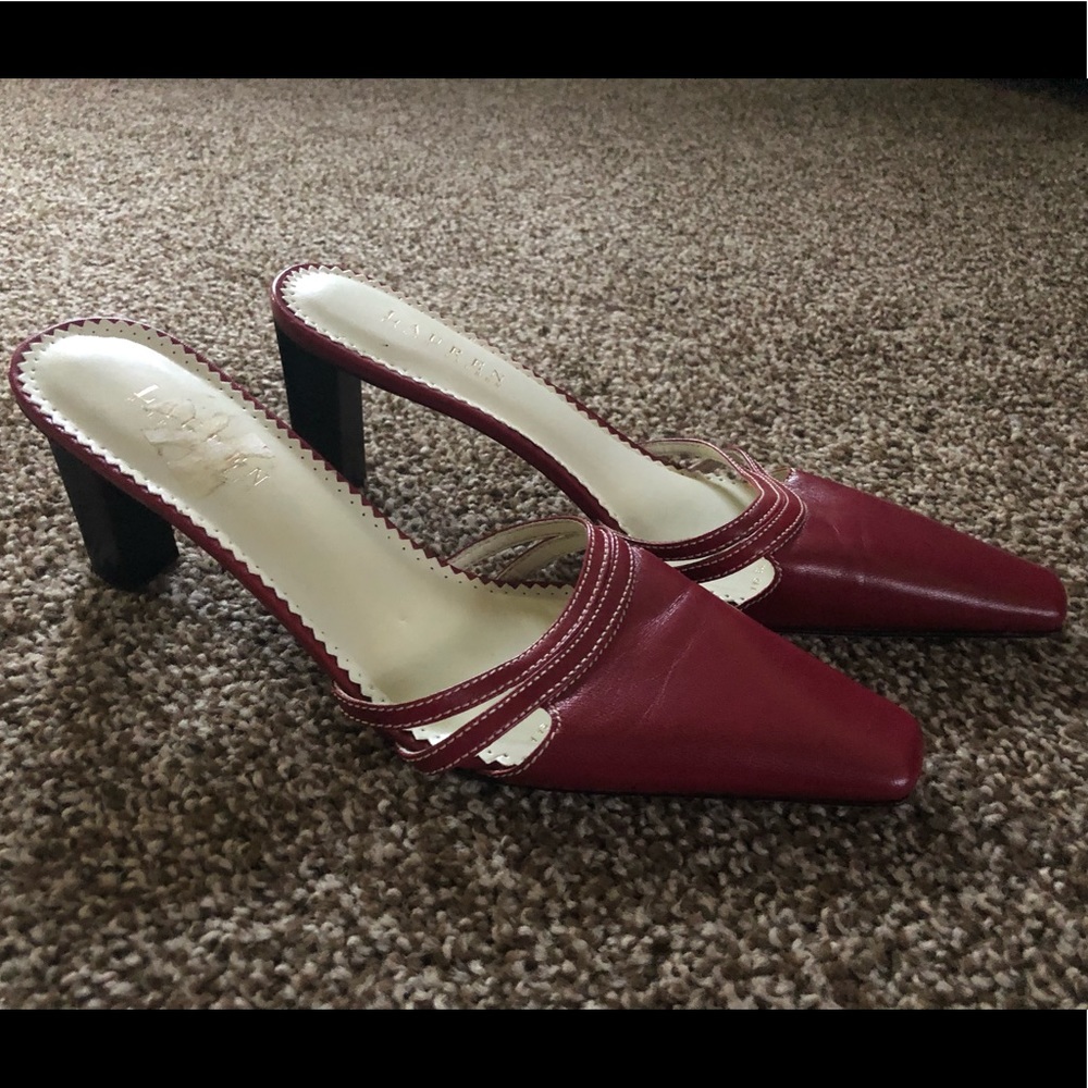 Beautiful Ralph Lauren Slides - Picture 2 of 5